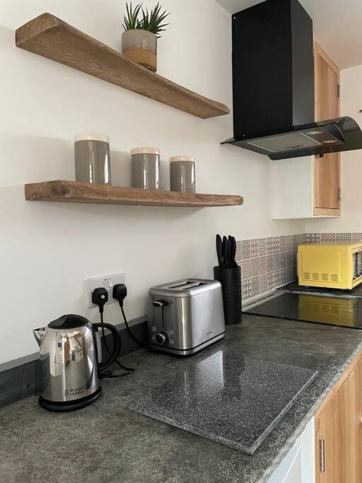 Cosy Rustic Annex In Quiet Cornwall Village Saint Wenn Eksteriør billede